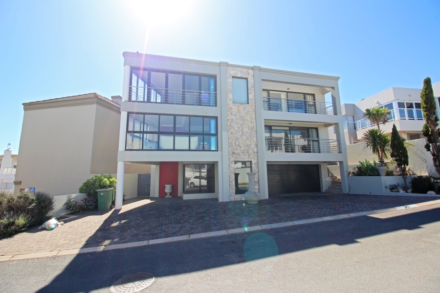 4 Bedroom Property for Sale in Calypso Beach Western Cape